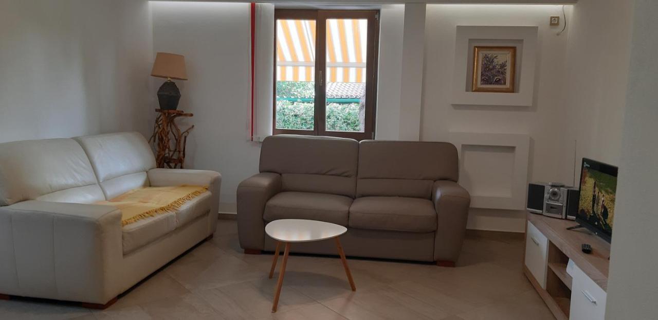 Apartman Oliver Novigrad Istria Exteriör bild